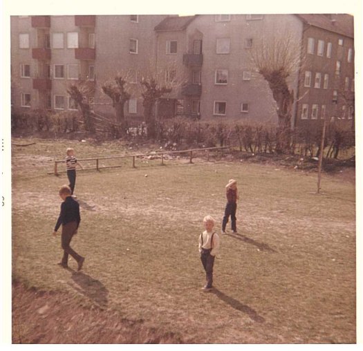 Delar av brännbollsgänget sommaren 1968 på Östra Sorgenfri i Malmö.